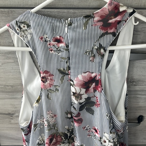 Small Floral Dress - Picture 3 of 4